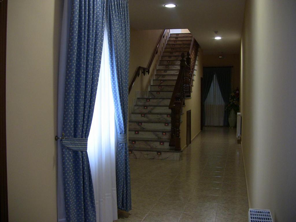 Hotel Los Hermanos Ocaña Quarto foto
