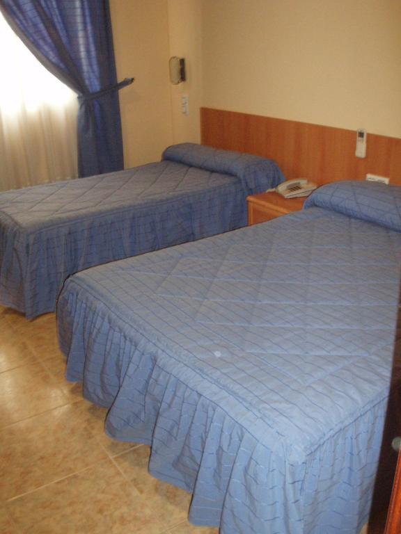 Hotel Los Hermanos Ocaña Quarto foto