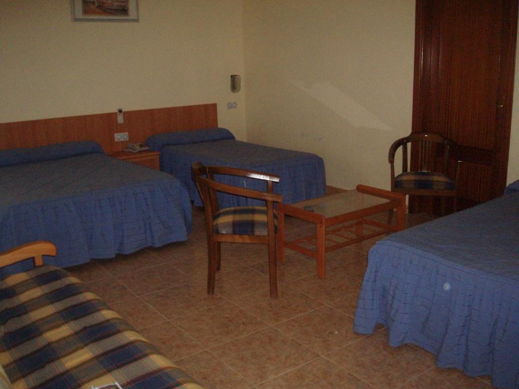 Hotel Los Hermanos Ocaña Quarto foto